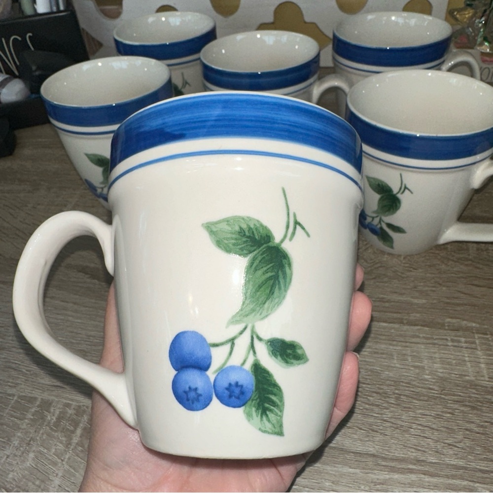 6 L. L. Bean Retired Blueberry 16 oz Stoneware Mugs Coffee Country Cottage Fruit - Picture 4 of 8